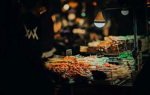 Photo of one of the food stalls at the Thailand night market